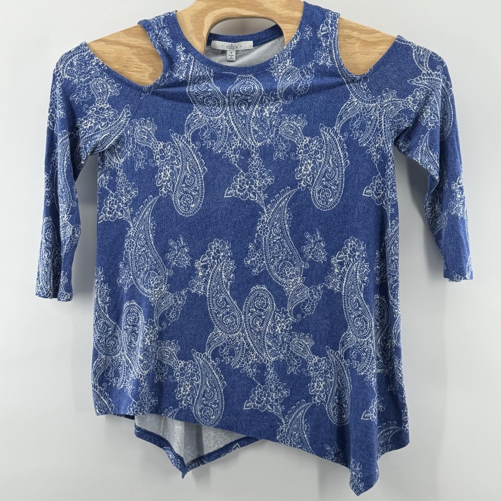 Fever Shirt Womens Medium Paisley Print Cold Shoulder Asymmetrical Hem Blouse
